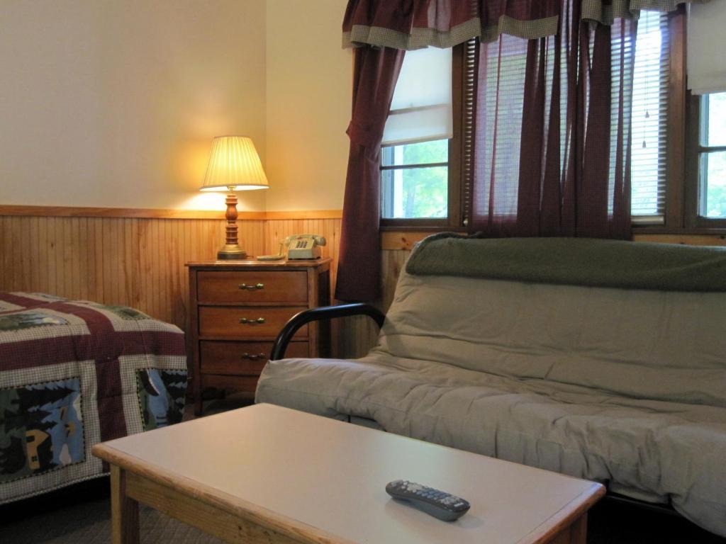 Bear Tree Lodge Weirs Beach Rum bild